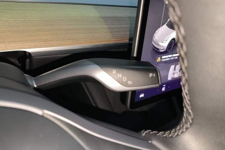 Used Tesla Model Y 2022 Revised Version Rear-Wheel Drive Gear Lever