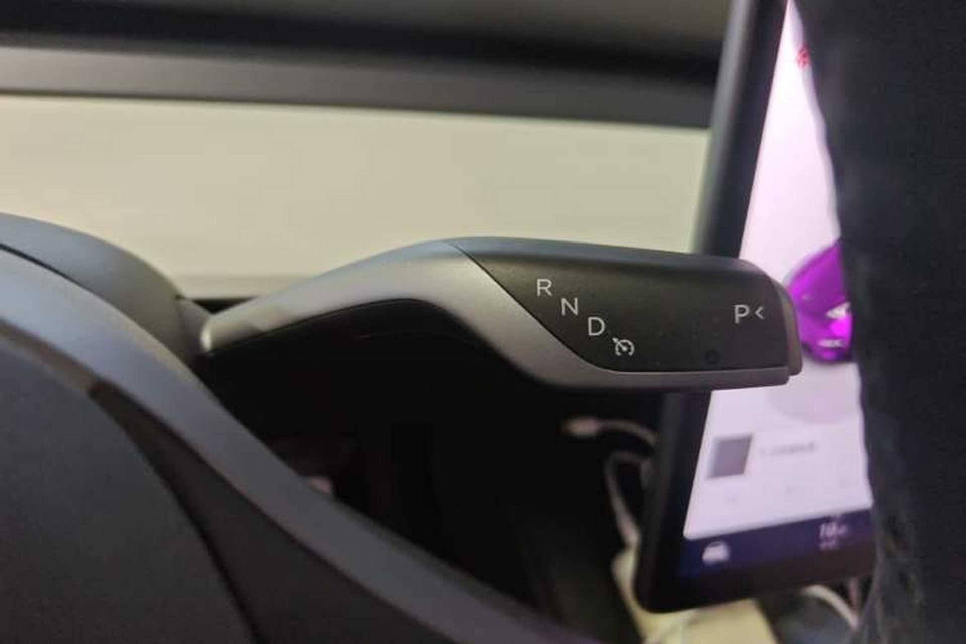 Used Tesla Model Y 2022 Performance High-Performance All-Wheel-Drive Version Gear Lever