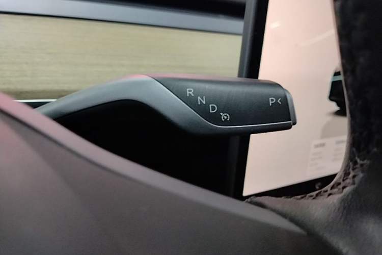 Used Tesla Model Y 2022 Revised Version Rear-Wheel Drive Gear Lever