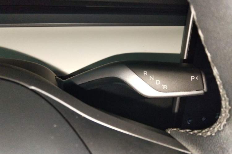 Used Tesla Model Y 2022 Performance High-Performance All-Wheel-Drive Version Gear Lever