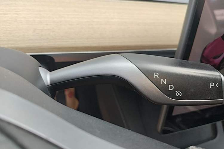 Used Tesla Model Y 2022 Revised Version Rear-Wheel Drive Gear Lever