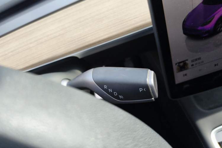 Used Tesla Model Y 2022 Revised Version Rear-Wheel Drive Gear Lever