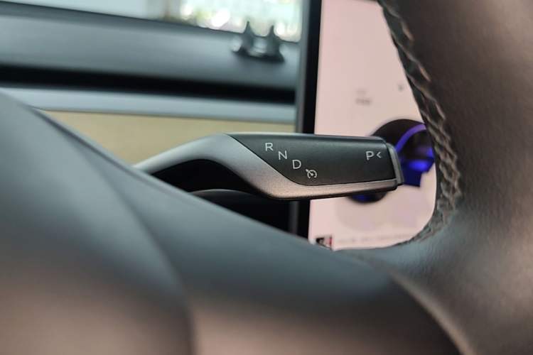 Used Tesla Model Y 2022 Revised Version Rear-Wheel Drive Gear Lever