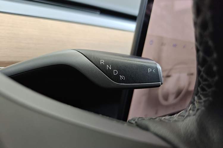 Used Tesla Model Y 2022 Long-Range All-Wheel-Drive Version Gear Lever