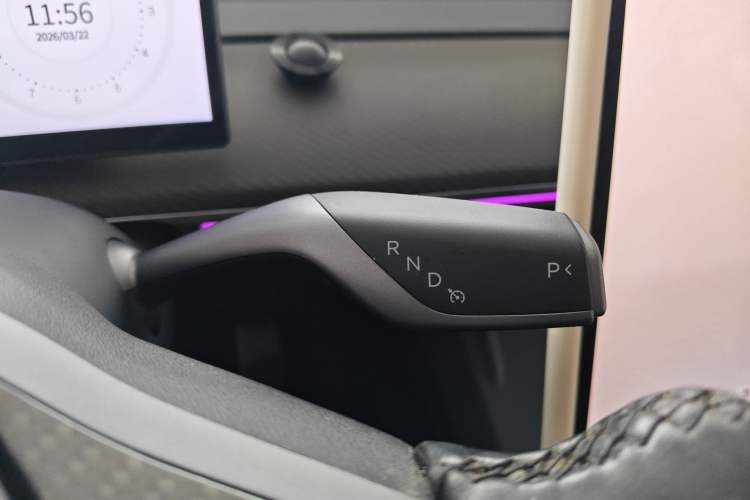 Used Tesla Model Y 2022 Revised Version Rear-Wheel Drive Gear Lever