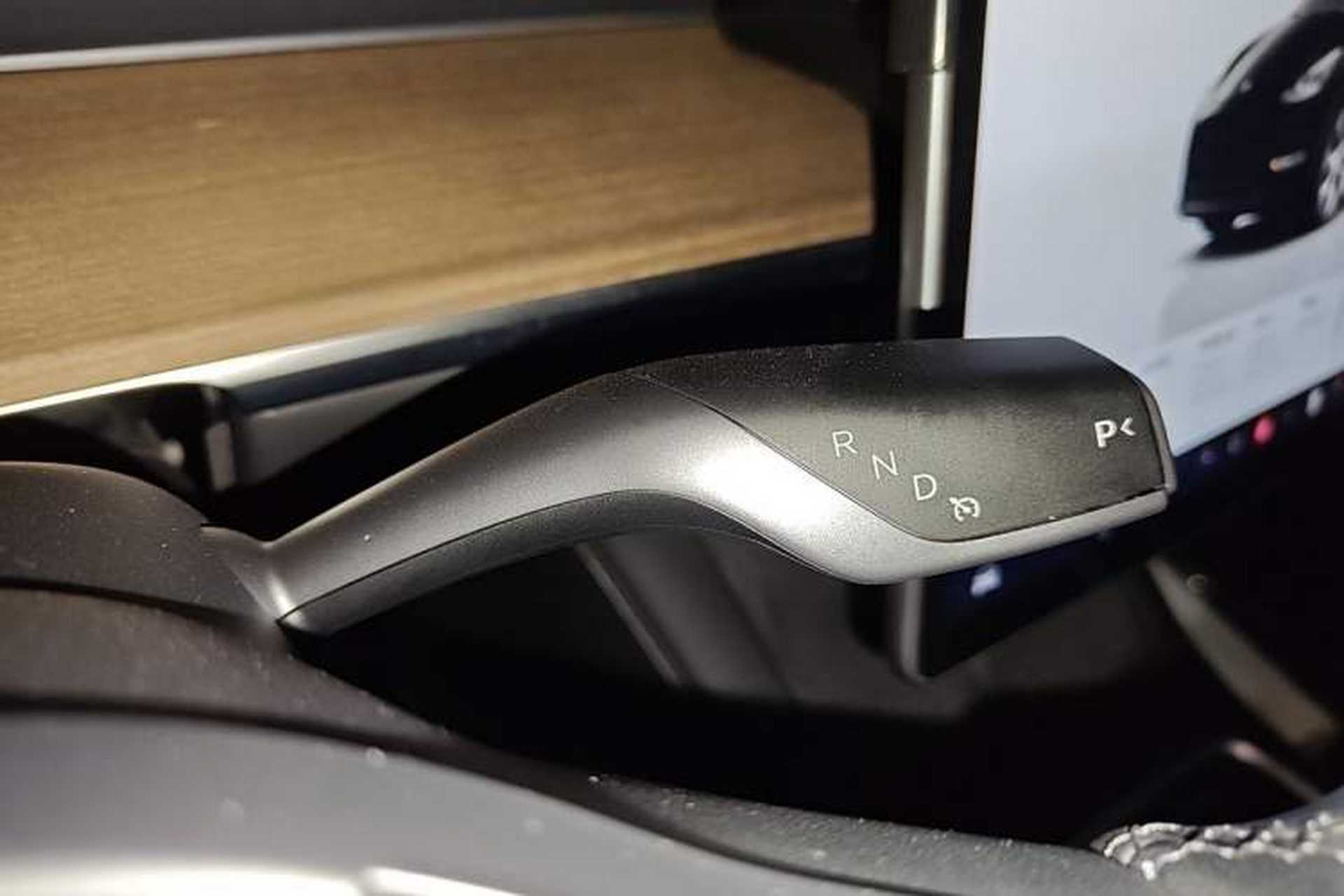 Used Tesla Model Y 2022 Revised Version Rear-Wheel Drive Gear Lever