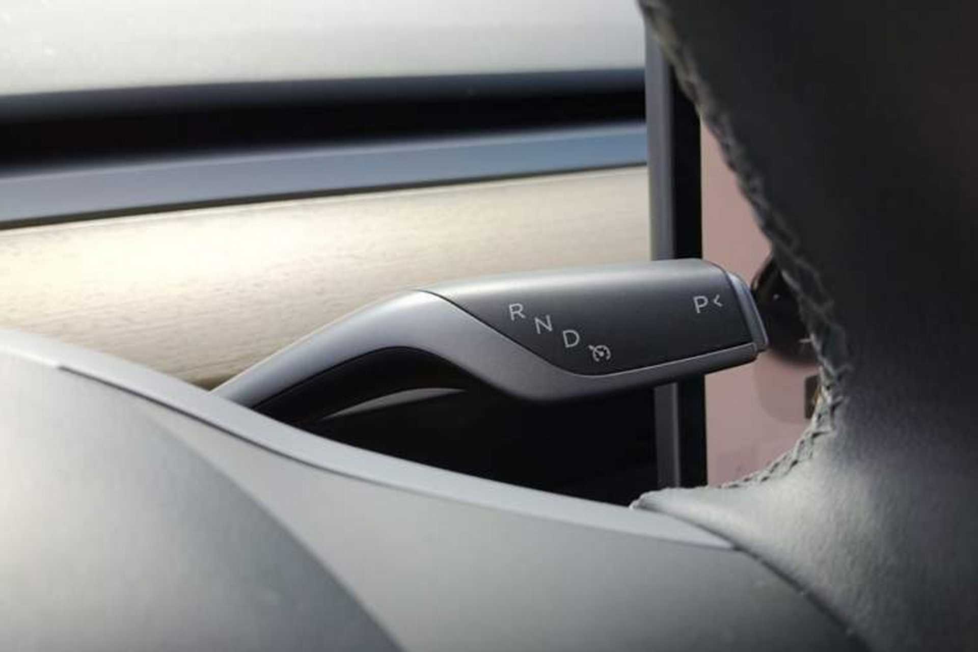 Used Tesla Model Y 2022 Revised Version Rear-Wheel Drive Gear Lever