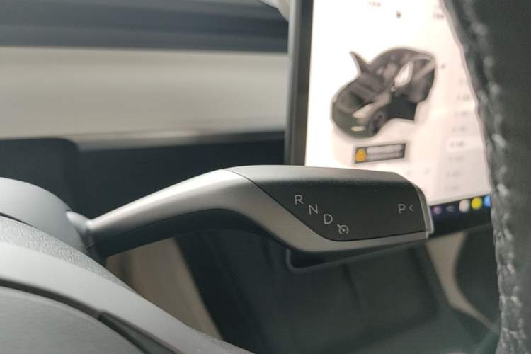 Used Tesla Model Y 2022 Performance High-Performance All-Wheel-Drive Version Gear Lever