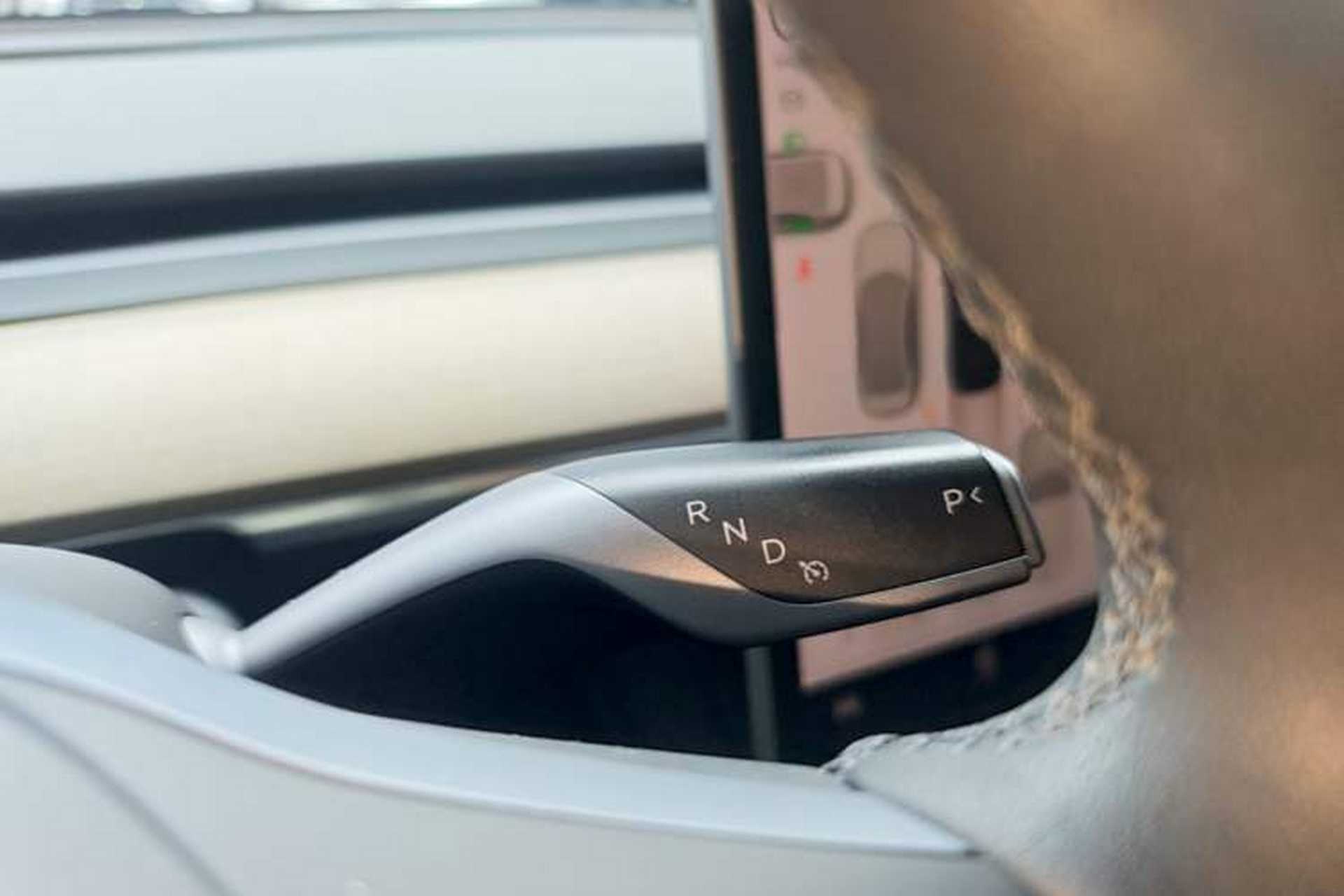 Used Tesla Model Y 2022 Revised Version Rear-Wheel Drive Gear Lever