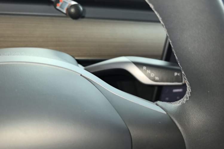 Used Tesla Model Y 2022 Long-Range All-Wheel-Drive Version Gear Lever