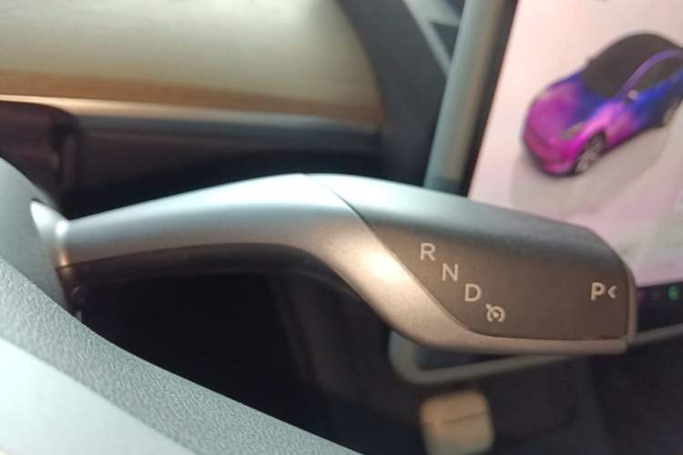 Used Tesla Model Y 2022 Revised Version Rear-Wheel Drive Gear Lever