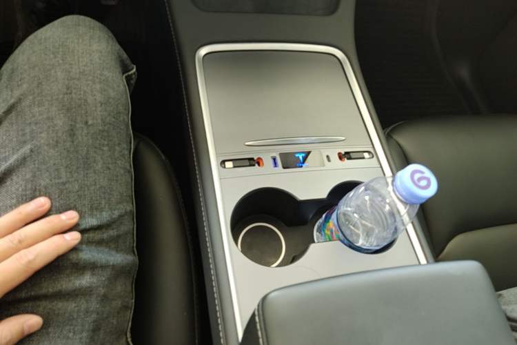 Used Tesla Model Y 2022 Revised Version Rear-Wheel Drive Gear Lever