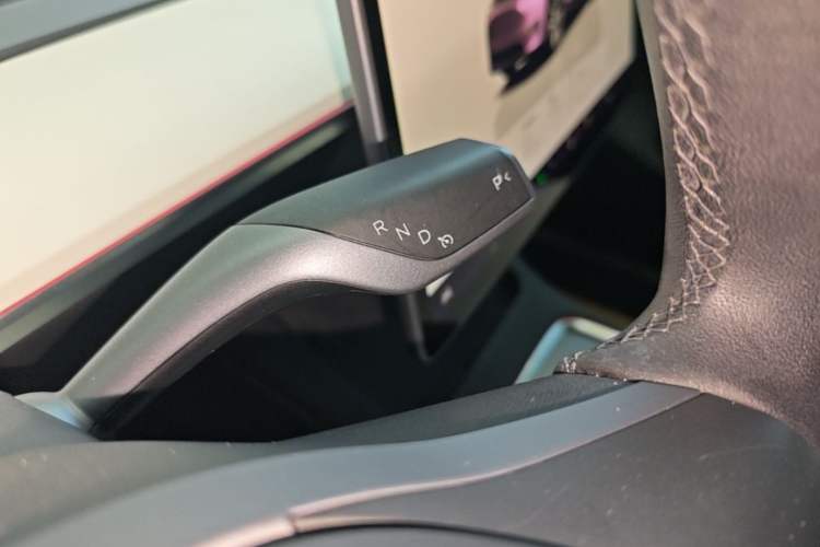 Used Tesla Model Y 2022 Long-Range All-Wheel-Drive Version Gear Lever