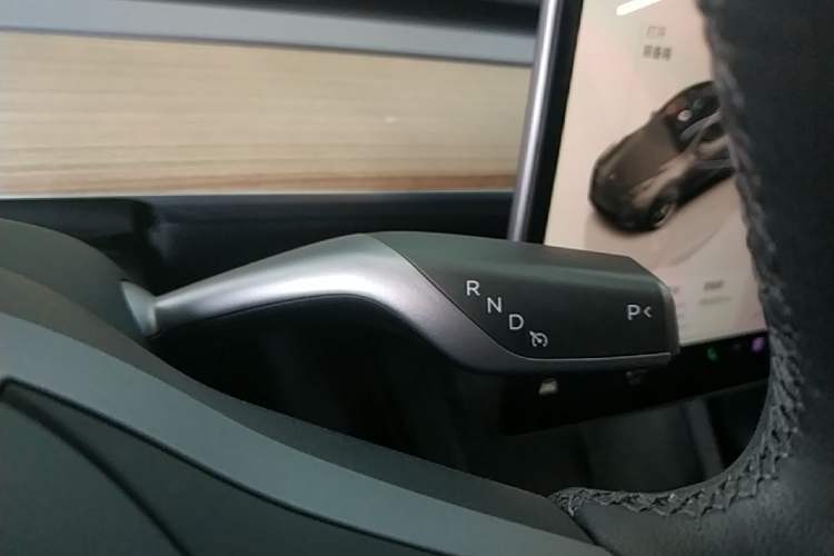 Used Tesla Model Y 2022 Revised Version Rear-Wheel Drive Gear Lever