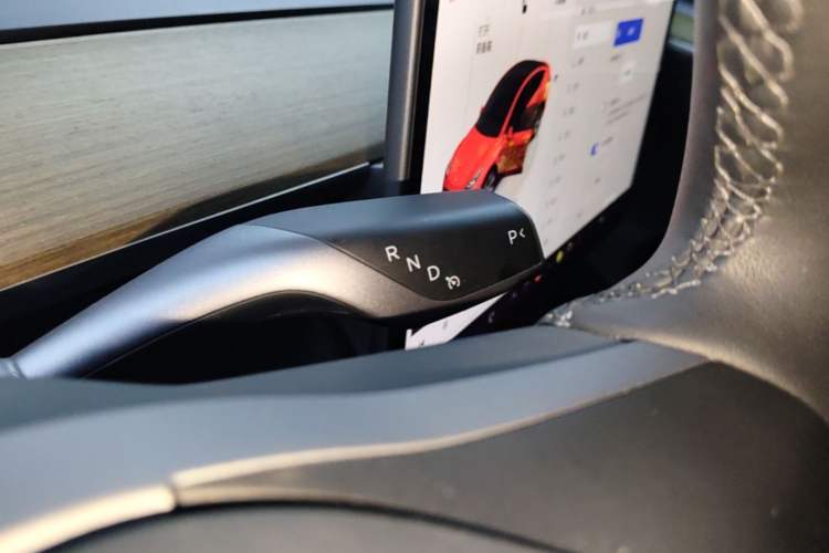 Used Tesla Model Y 2022 Revised Version Rear-Wheel Drive Gear Lever