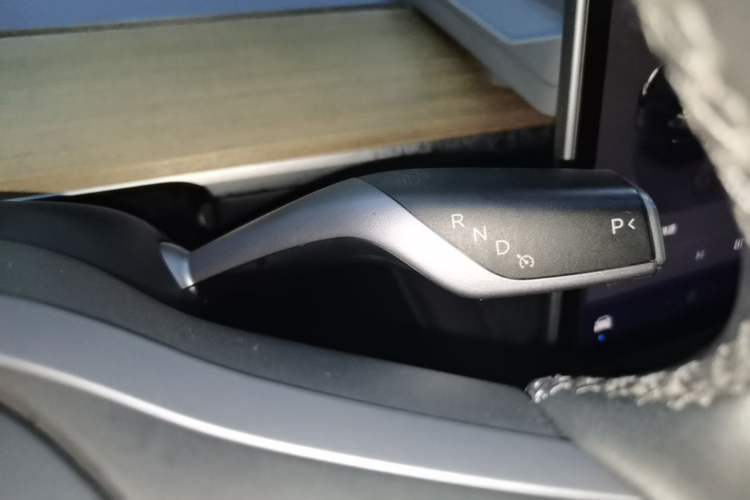 Used Tesla Model Y 2022 Revised Version Rear-Wheel Drive Gear Lever