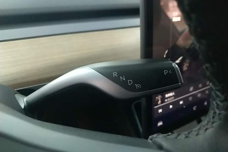Used Tesla Model Y 2022 Revised Version Long-Range All-Wheel Drive Gear Lever