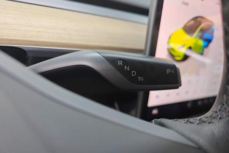 Used Tesla Model Y 2022 Performance High-Performance All-Wheel-Drive Version Gear Lever