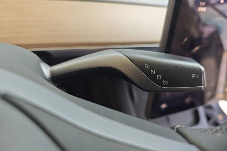 Used Tesla Model Y 2022 Performance High-Performance All-Wheel-Drive Version Gear Lever