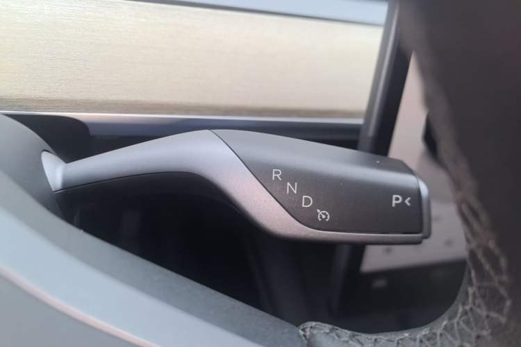 Used Tesla Model Y 2022 Revised Version Rear-Wheel Drive Gear Lever