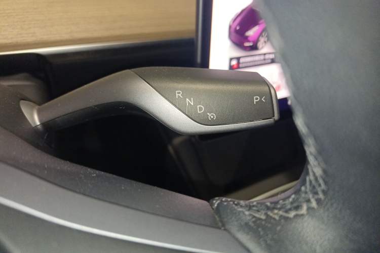 Used Tesla Model Y 2022 Revised Version Rear-Wheel Drive Gear Lever