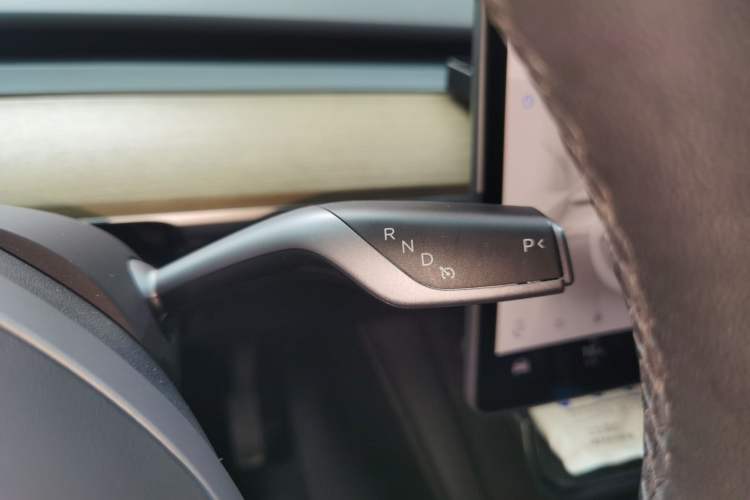 Used Tesla Model Y 2022 Revised Version Rear-Wheel Drive Gear Lever