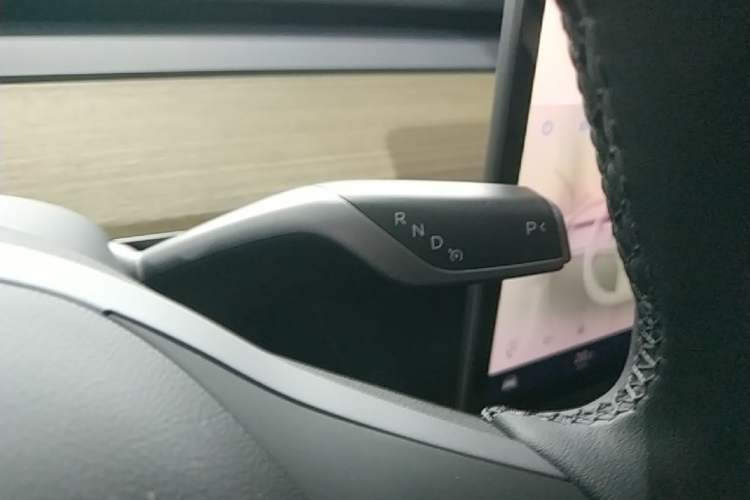 Used Tesla Model Y 2022 Revised Version Rear-Wheel Drive Gear Lever