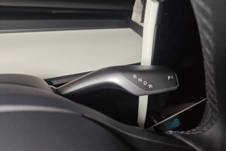 Used Tesla Model Y 2022 Revised Version Rear-Wheel Drive Gear Lever