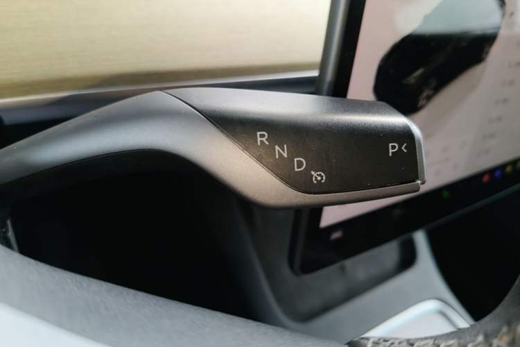 Used Tesla Model Y 2022 Revised Version Rear-Wheel Drive Gear Lever