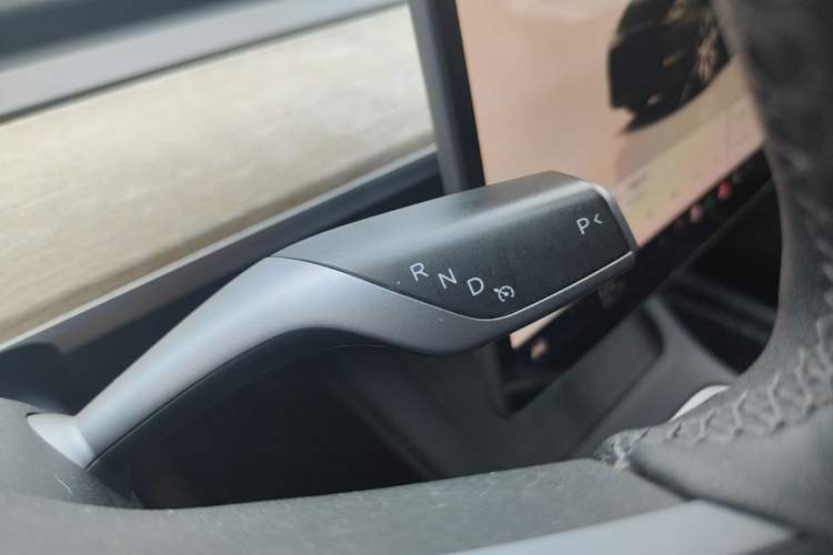 Used Tesla Model Y 2022 Long-Range All-Wheel-Drive Version Gear Lever