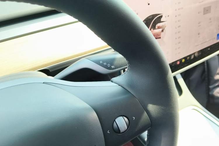 Used Tesla Model Y 2022 Revised Version Rear-Wheel Drive Gear Lever