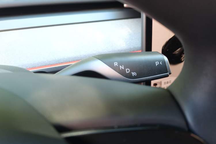 Used Tesla Model Y 2022 Revised Version Rear-Wheel Drive Gear Lever