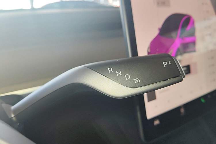 Used Tesla Model Y 2022 Revised Version Rear-Wheel Drive Gear Lever