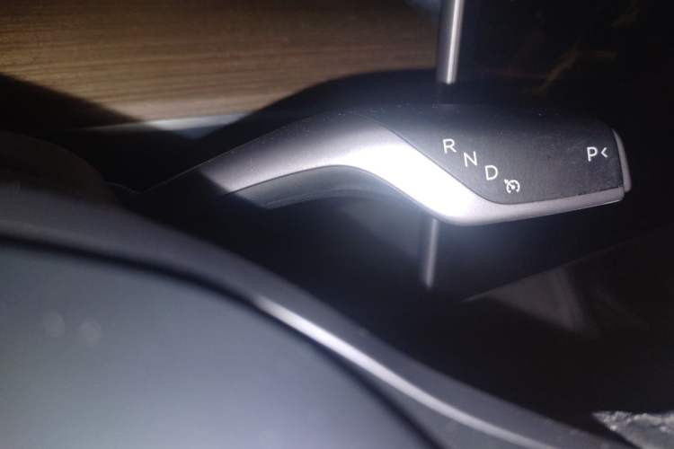 Used Tesla Model Y 2022 Long-Range All-Wheel-Drive Version Gear Lever