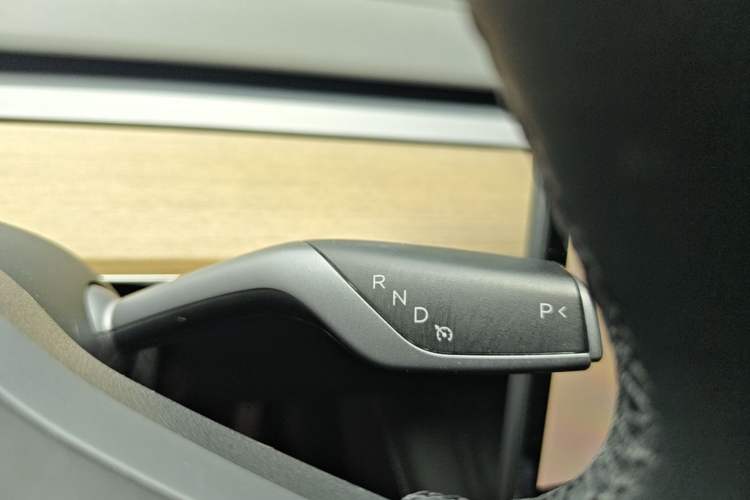 Used Tesla Model Y 2022 Long-Range All-Wheel-Drive Version Gear Lever