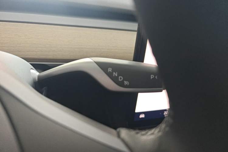 Used Tesla Model Y 2022 Revised Version Rear-Wheel Drive Gear Lever