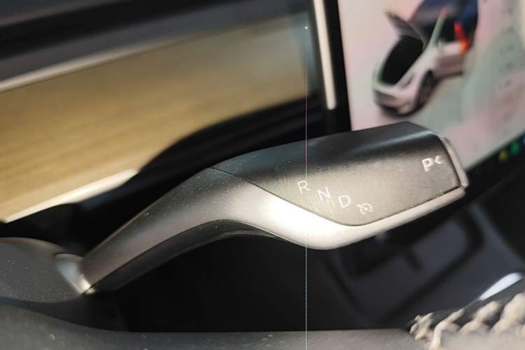Used Tesla Model Y 2022 Revised Version Rear-Wheel Drive Gear Lever