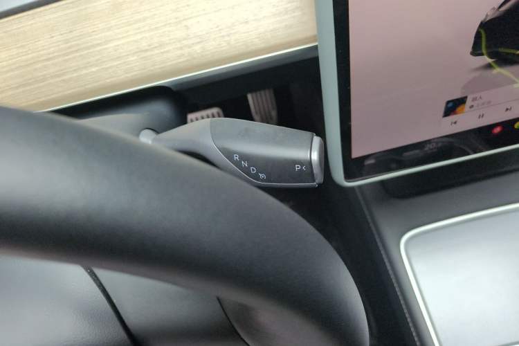 Used Tesla Model Y 2022 Revised Version Rear-Wheel Drive Gear Lever