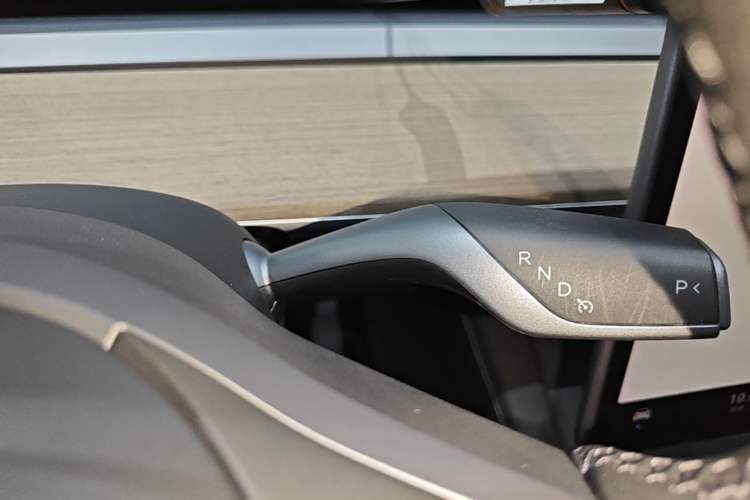 Used Tesla Model Y 2022 Long-Range All-Wheel-Drive Version Gear Lever