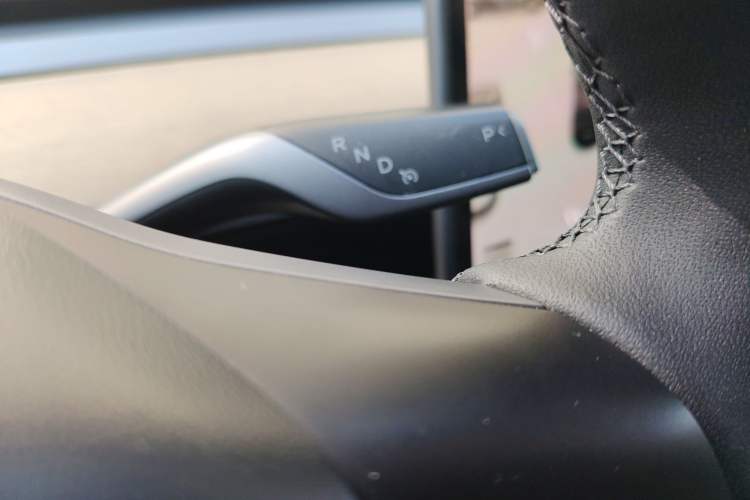 Used Tesla Model Y 2022 Rear-Wheel-Drive Version Gear Lever