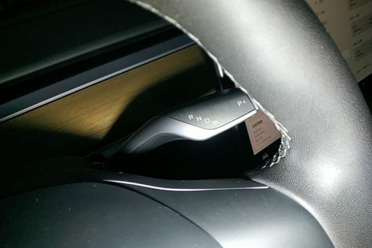 Used Tesla Model Y 2022 Performance High-Performance All-Wheel-Drive Version Gear Lever