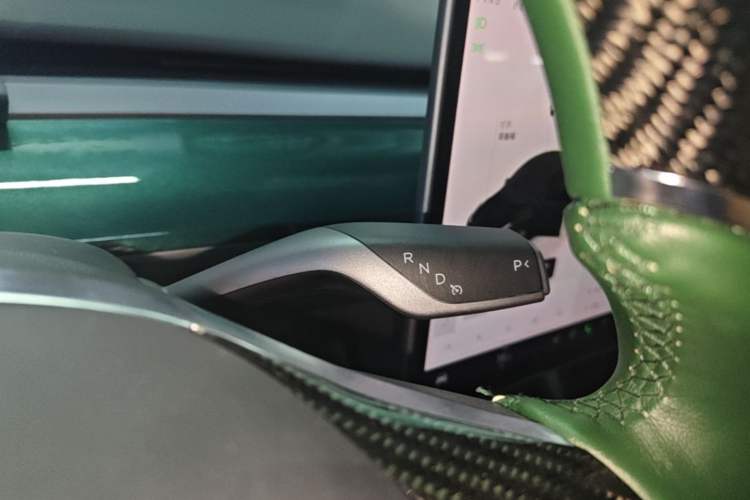 Used Tesla Model Y 2022 Revised Version Rear-Wheel Drive Gear Lever