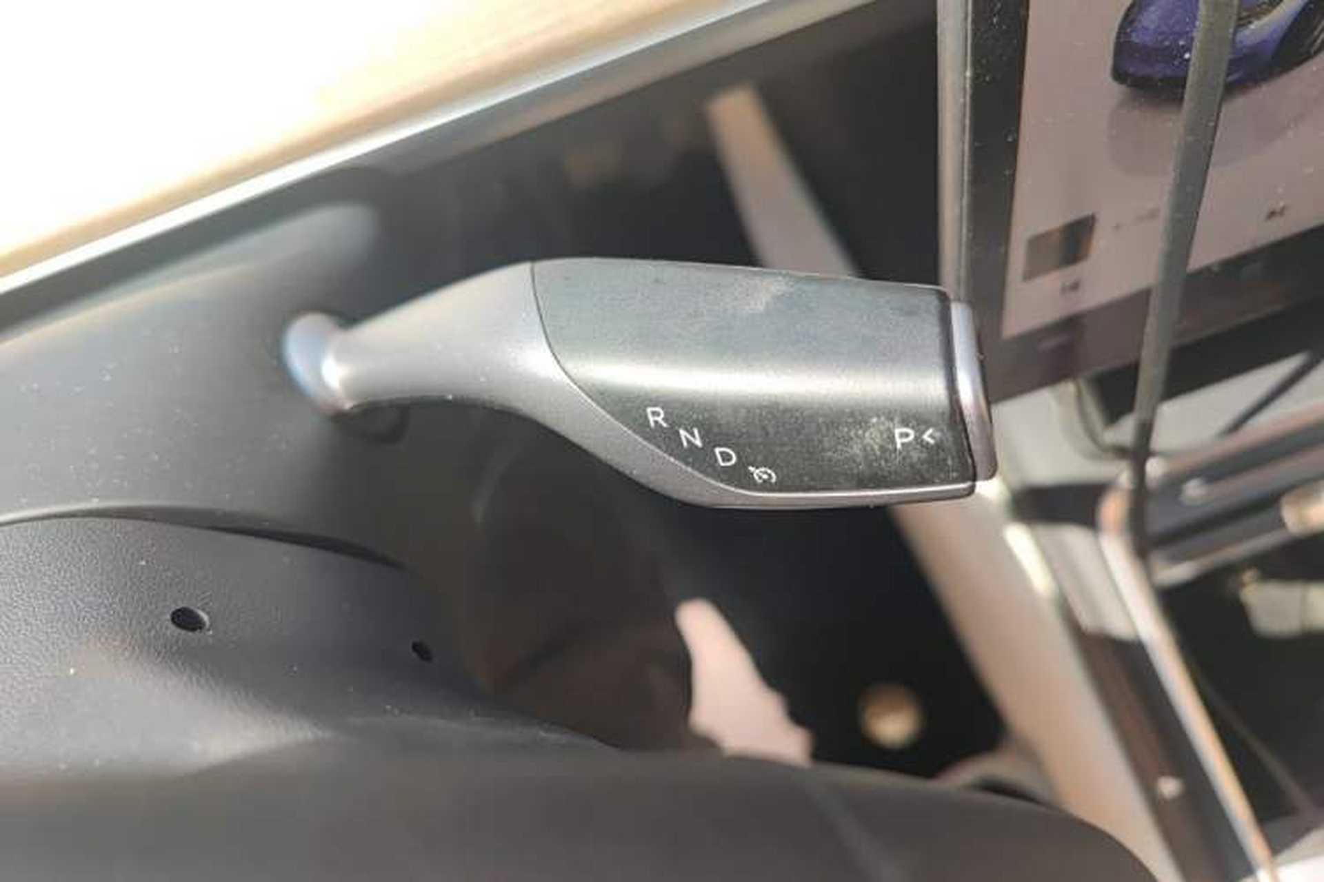 Used Tesla Model Y 2022 Revised Version Rear-Wheel Drive Gear Lever