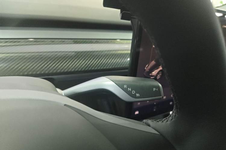 Used Tesla Model Y 2022 Long-Range All-Wheel-Drive Version Gear Lever
