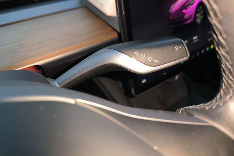 Used Tesla Model Y 2022 Long-Range All-Wheel-Drive Version Gear Lever