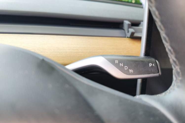 Used Tesla Model Y 2022 Long-Range All-Wheel-Drive Version Gear Lever