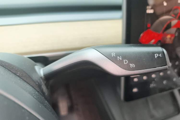 Used Tesla Model Y 2022 Revised Version Rear-Wheel Drive Gear Lever
