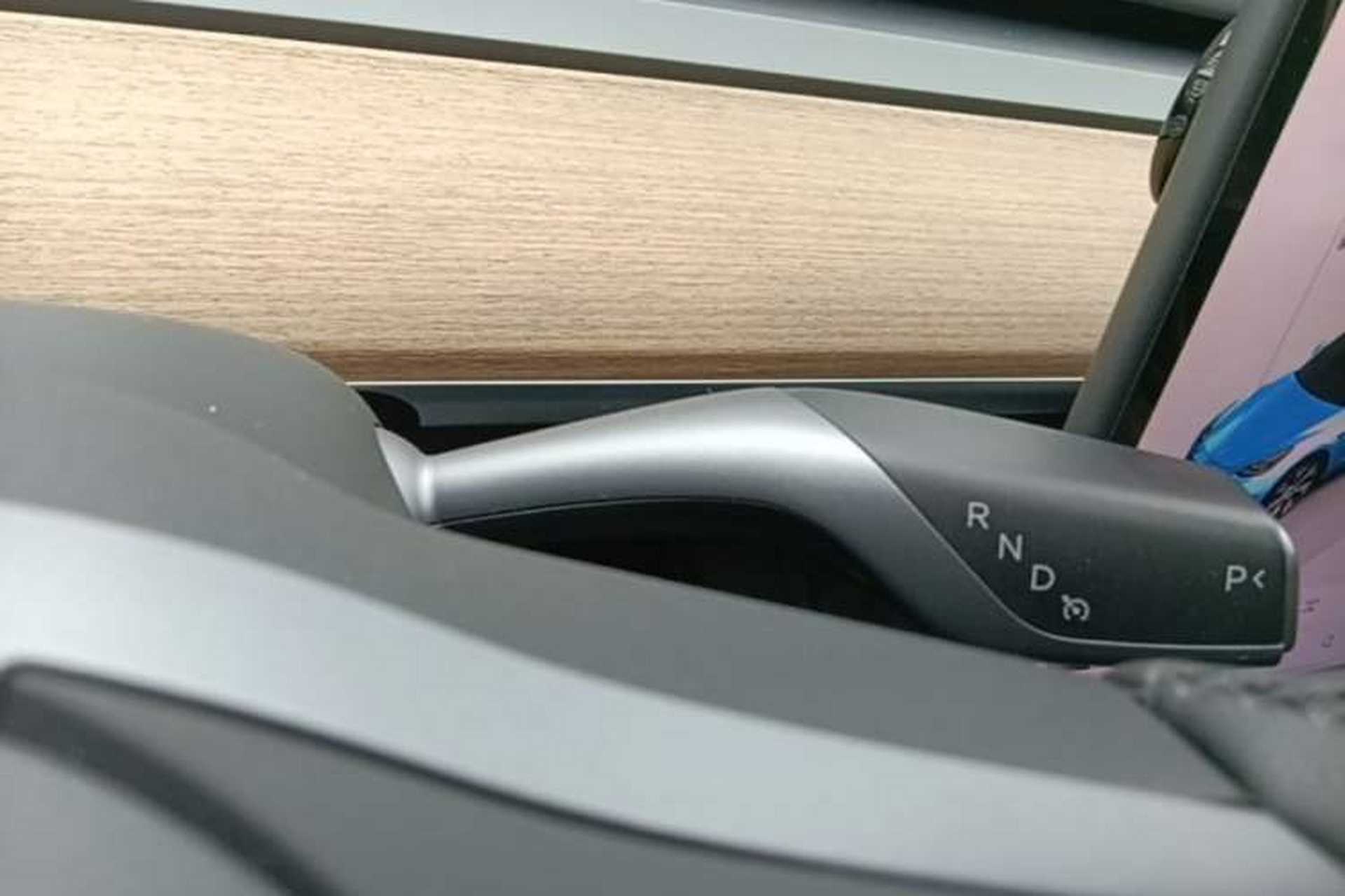 Used Tesla Model Y 2022 Revised Version Rear-Wheel Drive Gear Lever