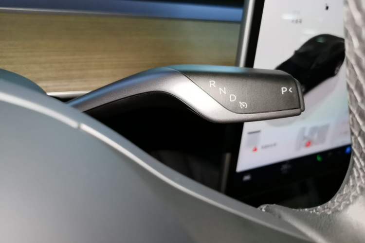 Used Tesla Model Y 2022 Revised Version Rear-Wheel Drive Gear Lever