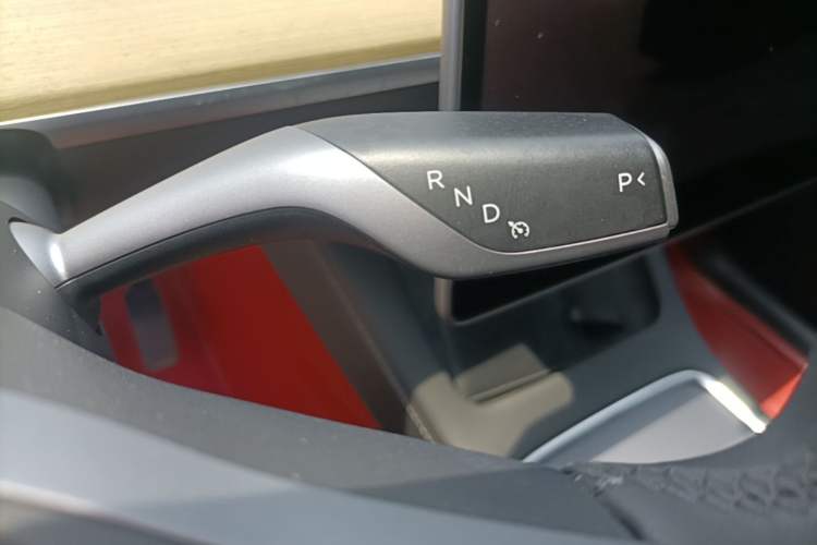 Used Tesla Model Y 2022 Revised Version Rear-Wheel Drive Gear Lever